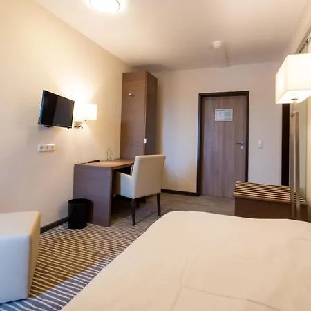 Landhotel Am Rothenberg 4*