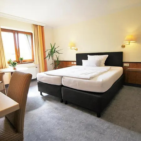 Am Rothenberg 4* Uslar