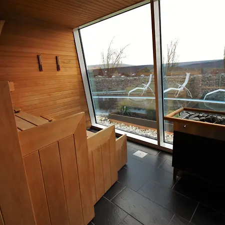 Am Rothenberg 4*